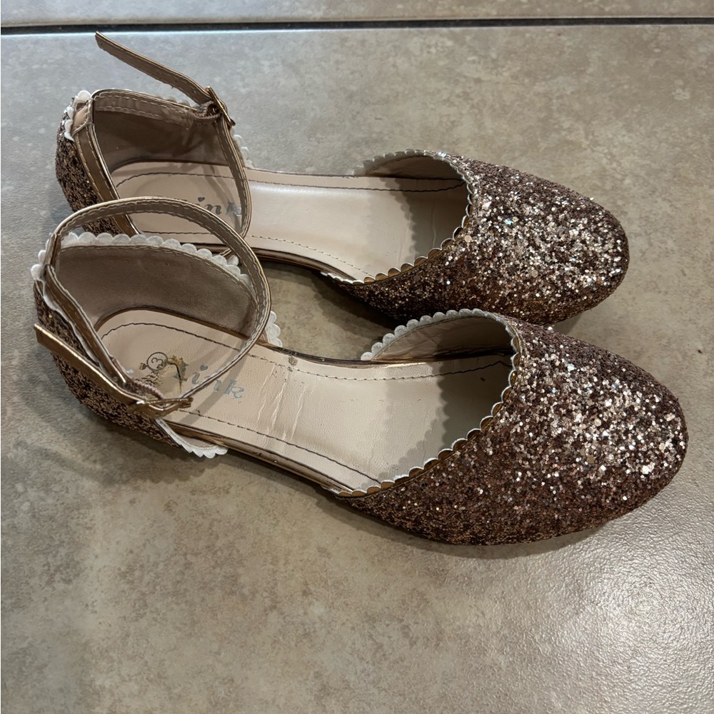 Girl shoes size 3